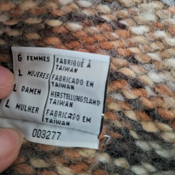 Columbia Heavyweight Cable-Knit Wool Turtleneck Sweater - Picture 11 of 11